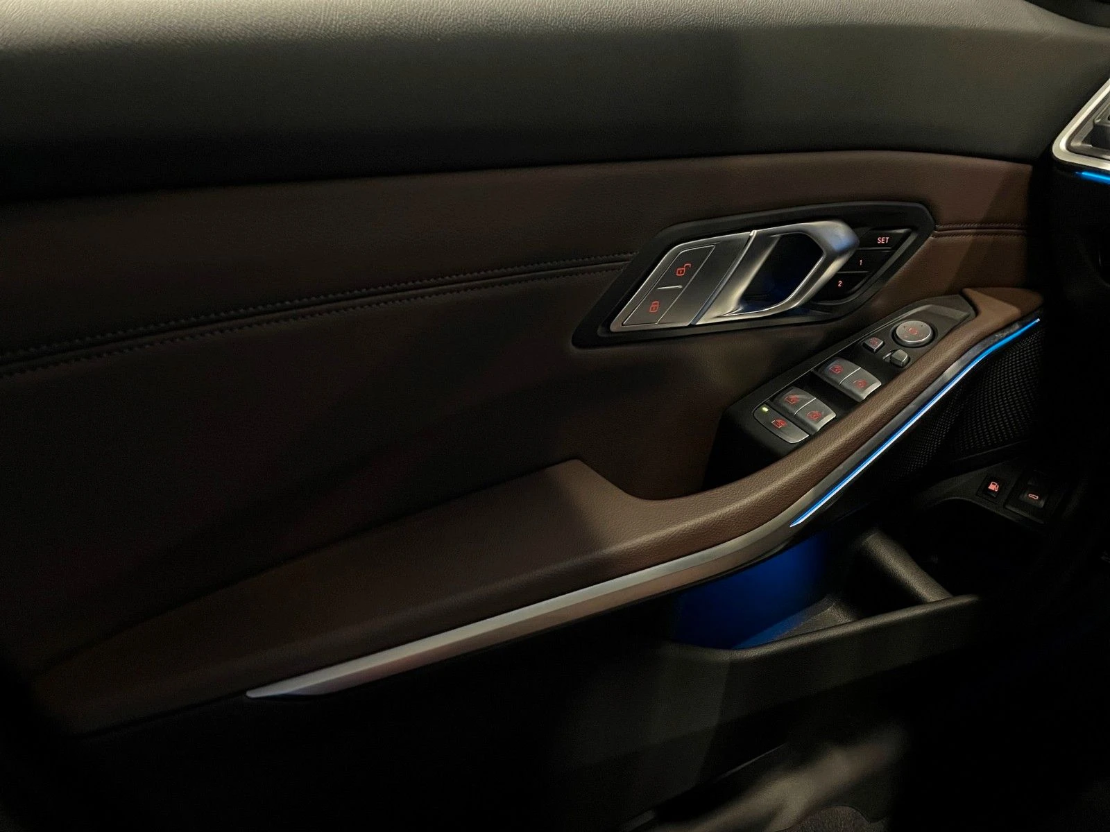 BMW 330 e Tour xDr M Sport Laser Pano ACC 360 | Mobile.bg   13