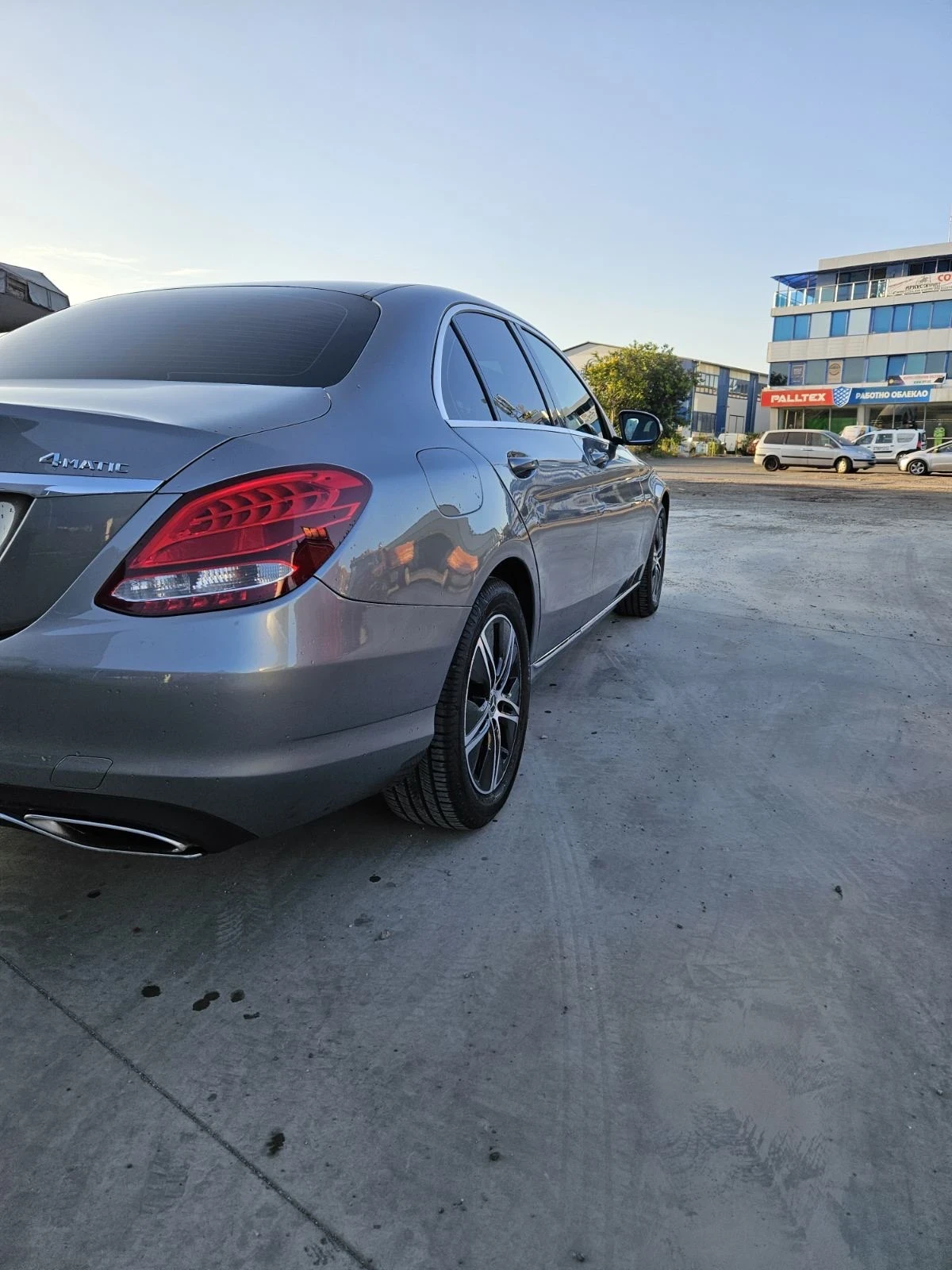 Mercedes-Benz C 300 2.0 турбо - изображение 4