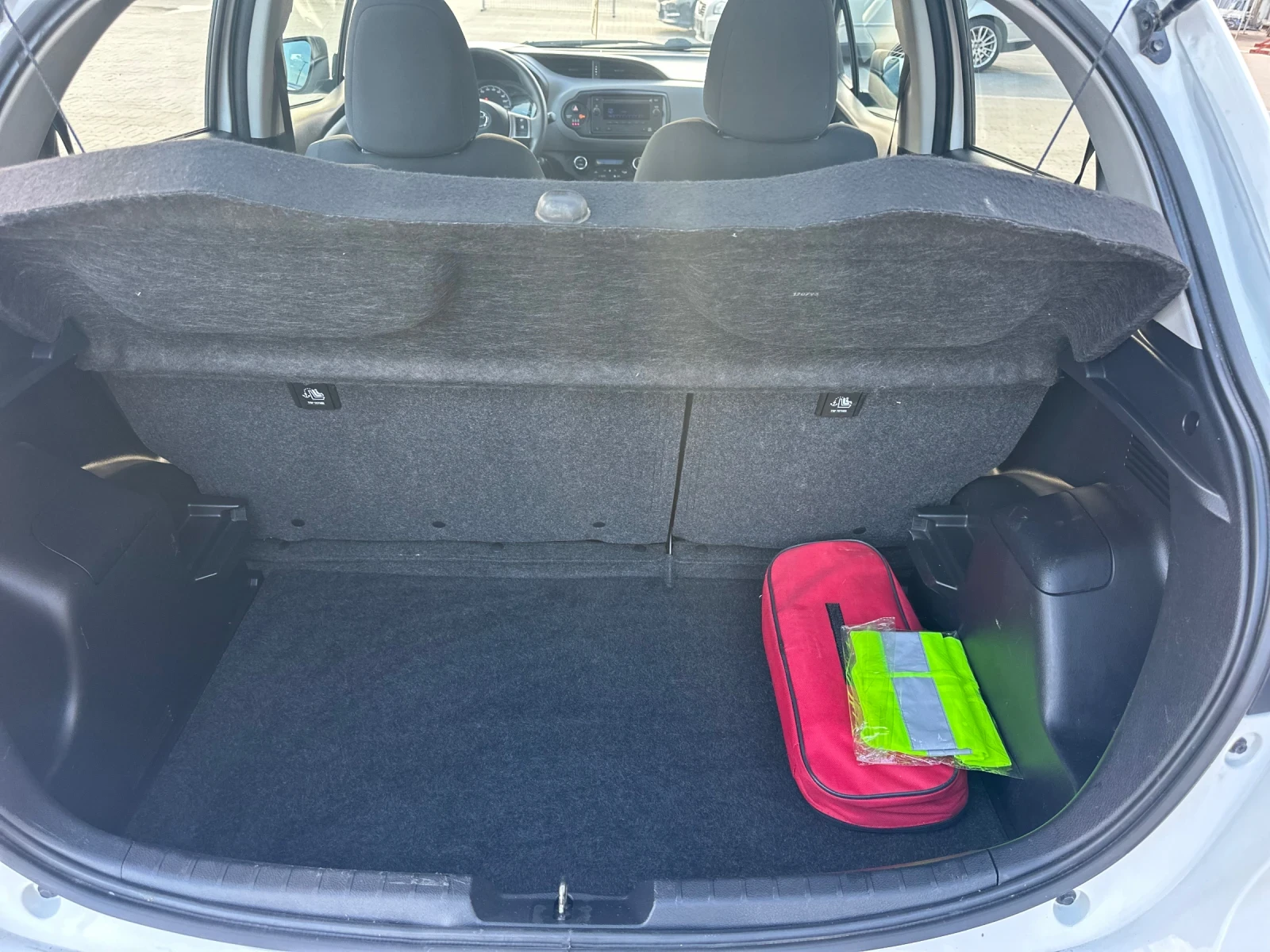 Toyota Yaris 1.5 hybrid /51000 км /Гаранция | Mobile.bg — изображение 12
