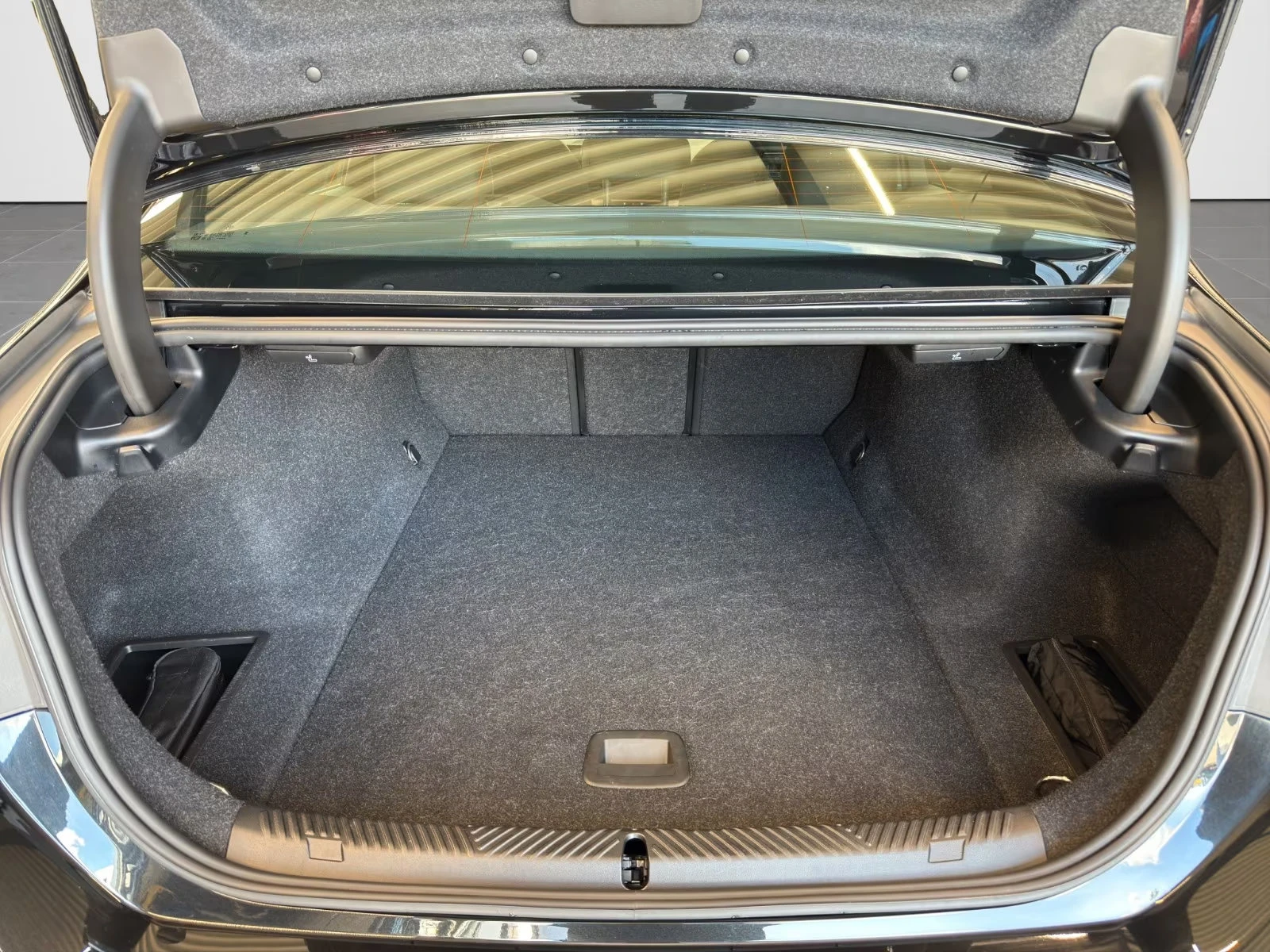 BMW i5 40e/LIM./340HP/M-SPORT/MEMORY/CAM/KLESS/L.ASS/858f - изображение 6