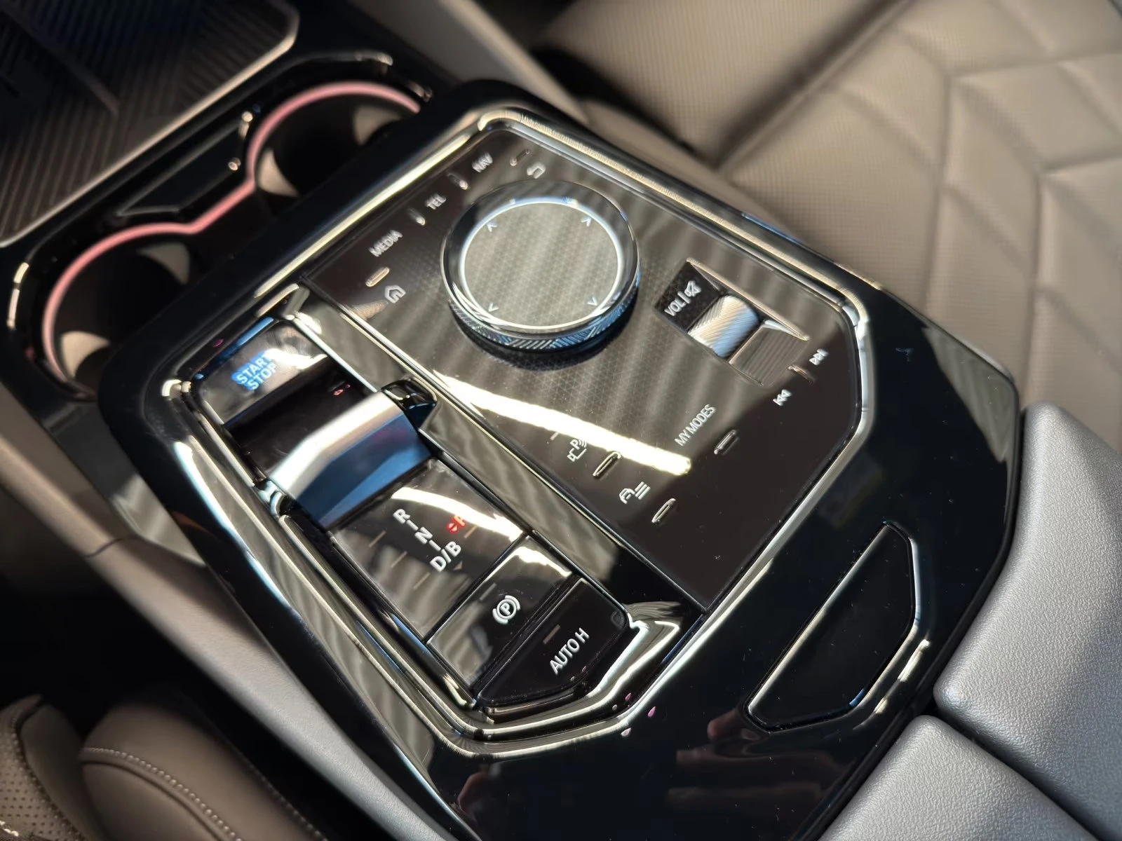 BMW i5 40e/LIM./340HP/M-SPORT/MEMORY/CAM/KLESS/L.ASS/858f | Mobile.bg   11