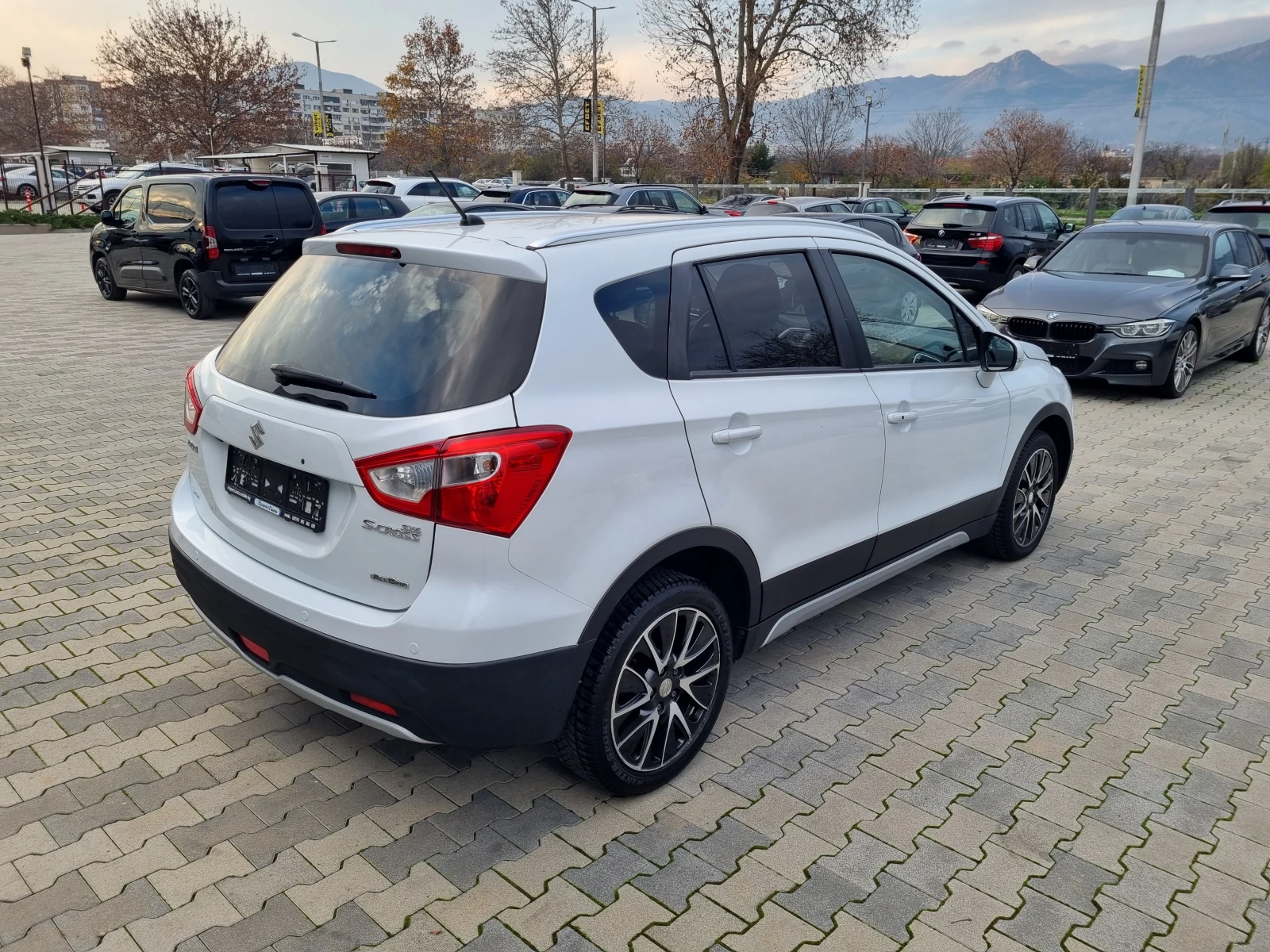 Suzuki SX4 1.6DDiS-4x4-Камера, Нави,  KEYLESS - изображение 6
