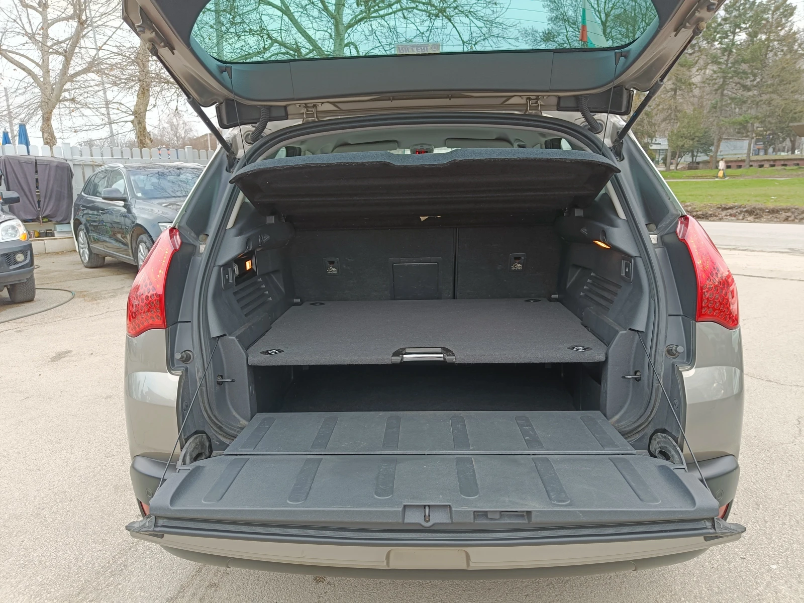 Peugeot 3008 1.6 HDI BARTER 109, снимка 13 - Автомобили и джипове - 53964508