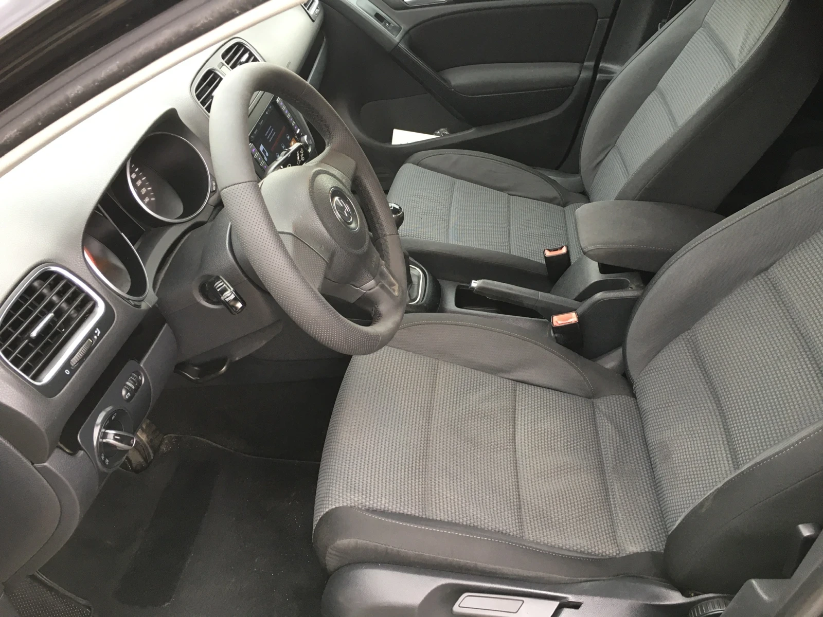 VW Golf 2.0TDI 110k.c. Golf 6, снимка 11 - Автомобили и джипове - 54485657