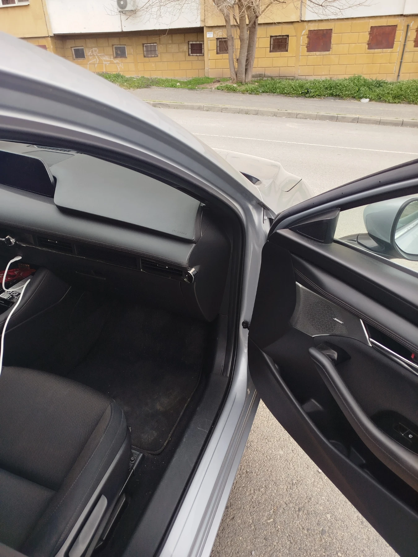 Mazda 3, снимка 8 - Автомобили и джипове - 54639851