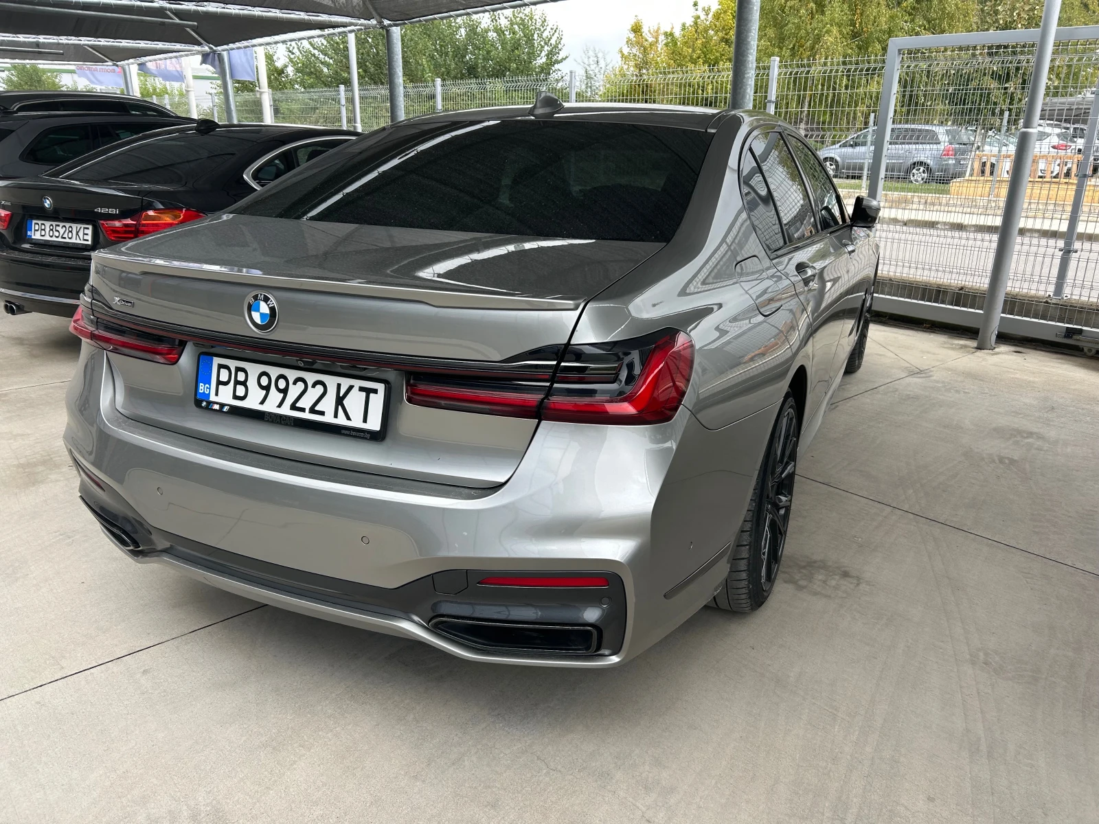 BMW 740 М, снимка 2 - Автомобили и джипове - 54643594