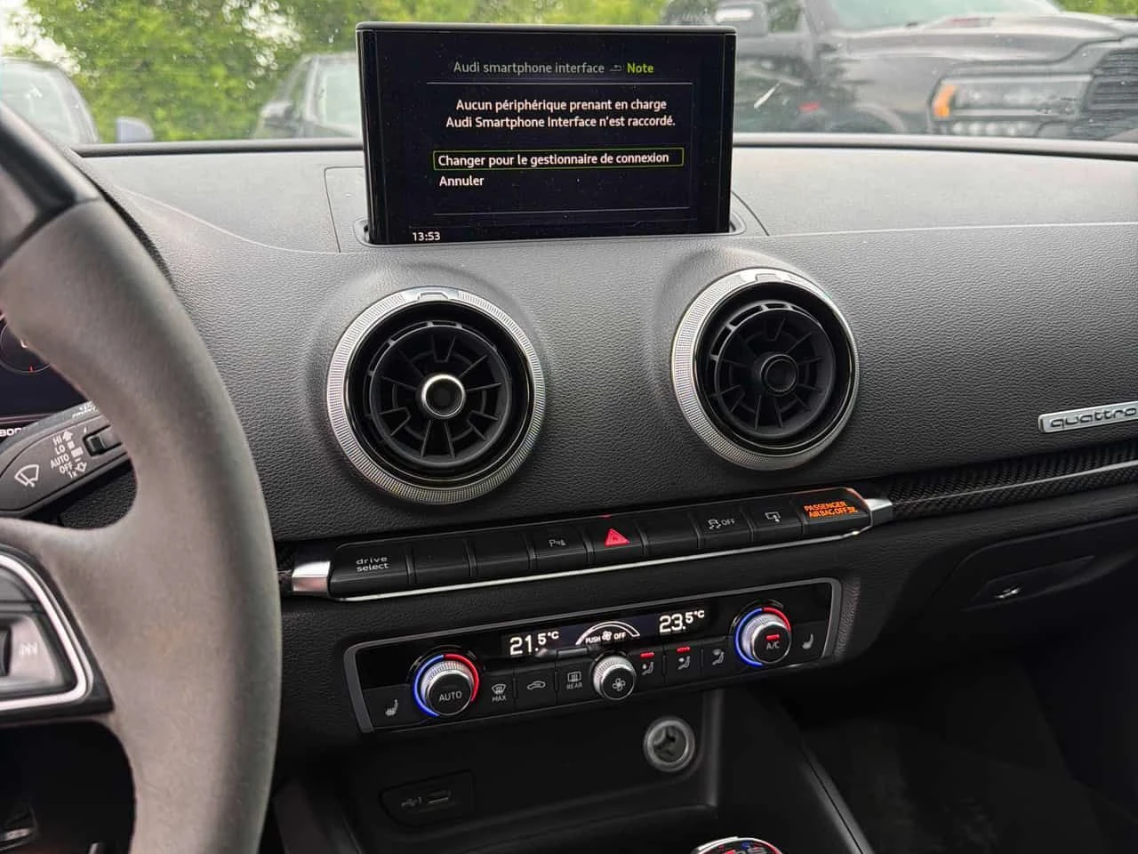 Audi Quattro 2.5 TFSI S tronic/АВТОФИНАНСИРАНЕ, снимка 9 - Автомобили и джипове - 55106111