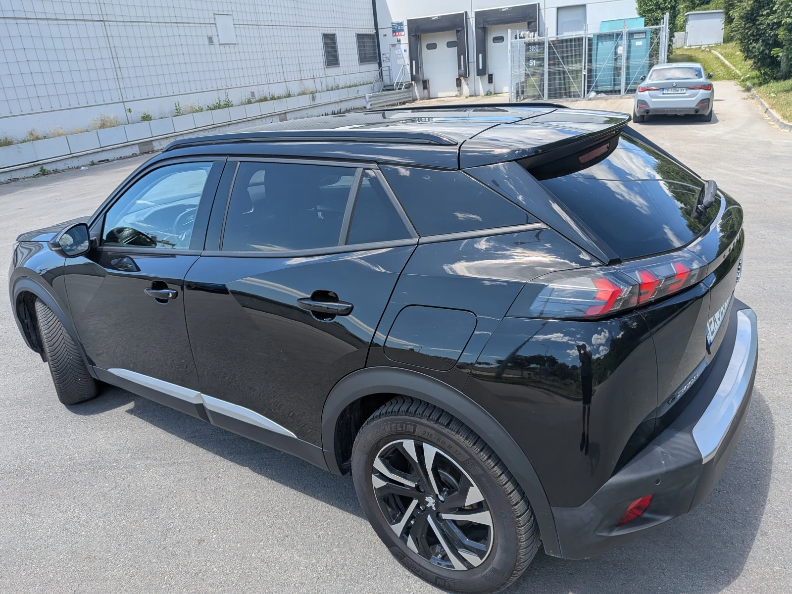 Peugeot 2008 e Allure, снимка 5 - Автомобили и джипове - 55220976