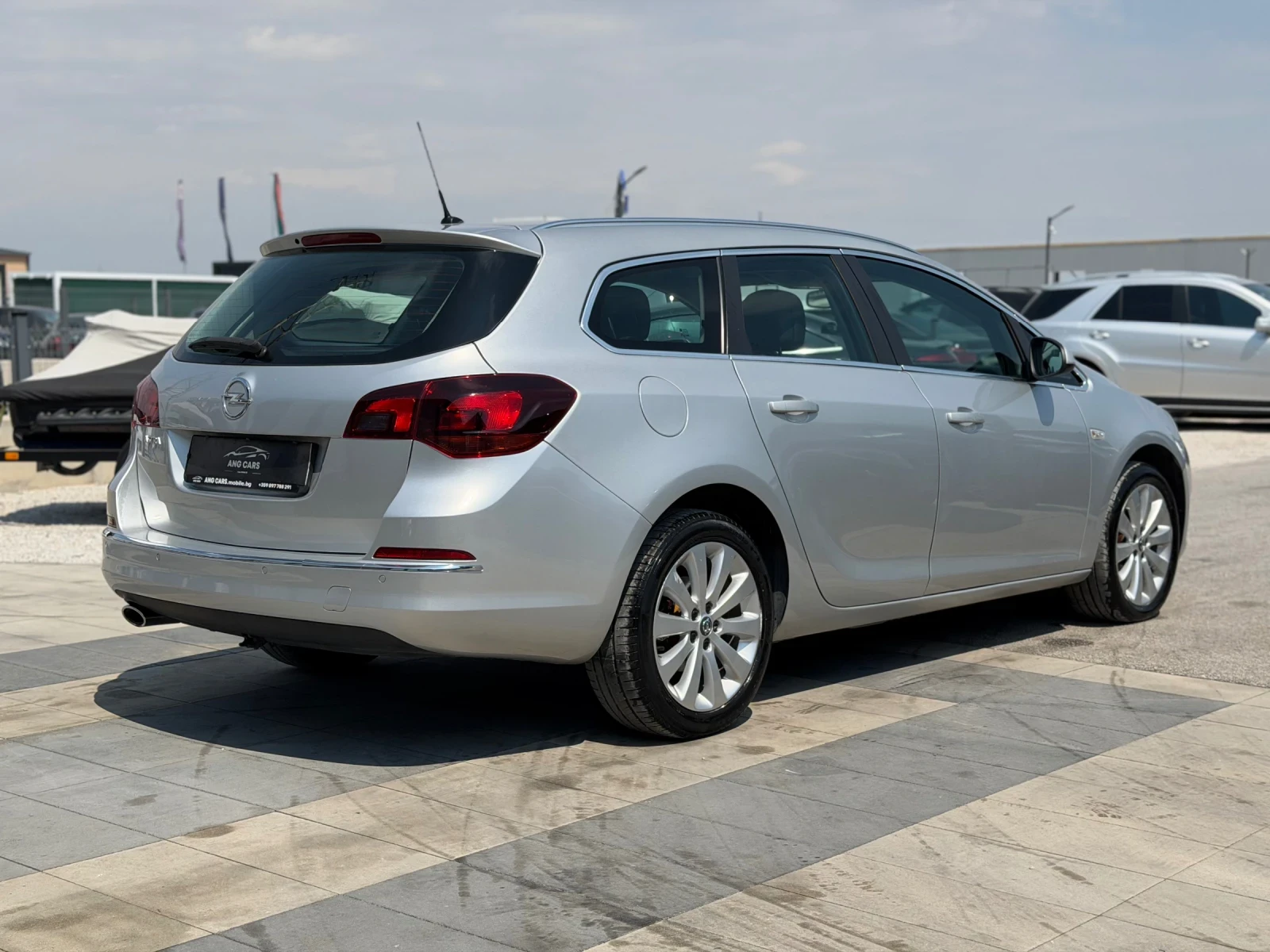 Opel Astra * 1.4T* LPG* Facelift* 2014* , снимка 5 - Автомобили и джипове - 55653874