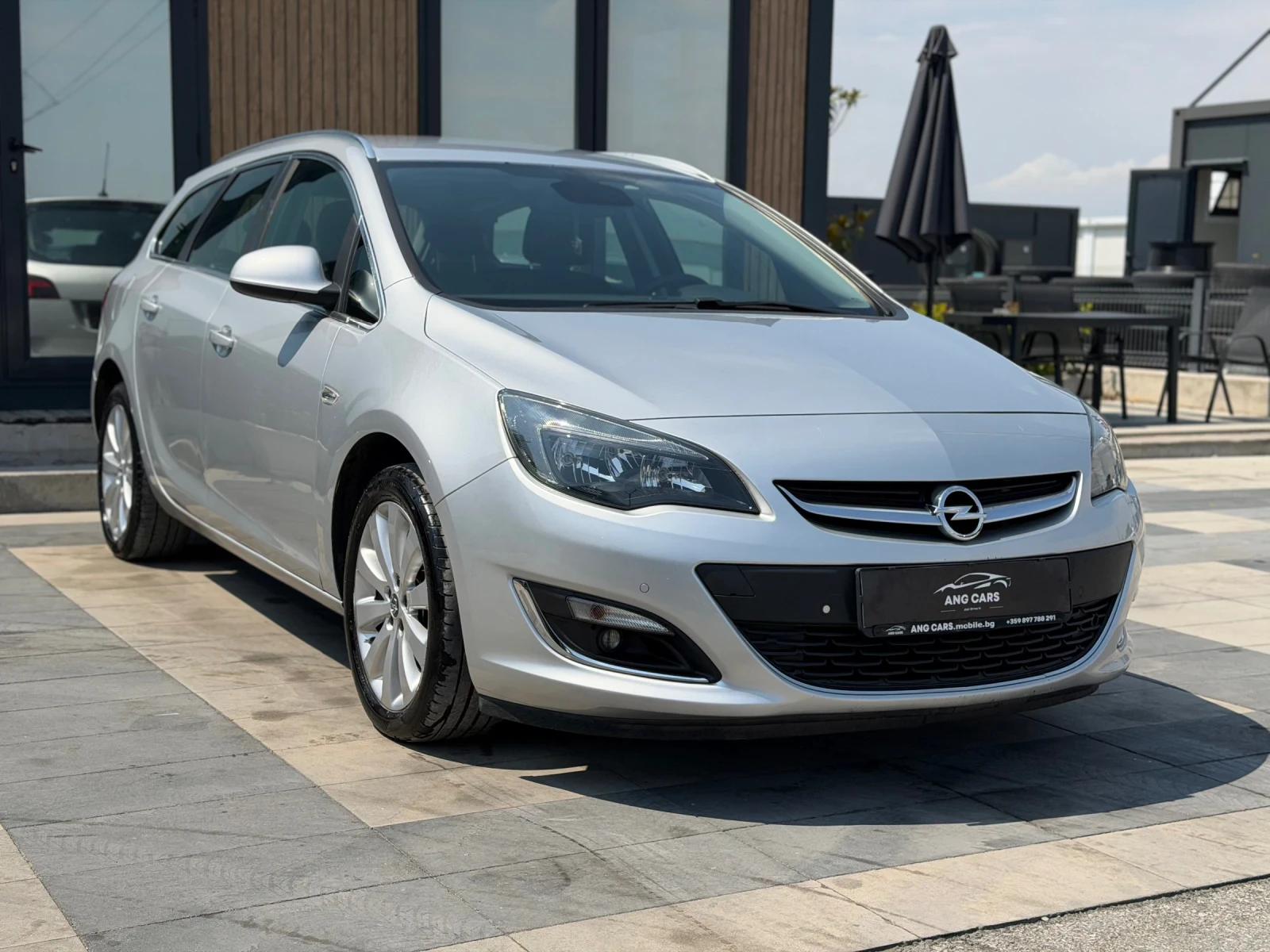 Opel Astra * 1.4T* LPG* Facelift* 2014* , снимка 2 - Автомобили и джипове - 55653874