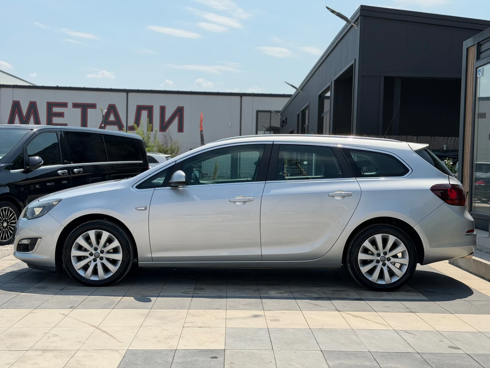 Opel Astra * 1.4T* LPG* Facelift* 2014* , снимка 6 - Автомобили и джипове - 55653874