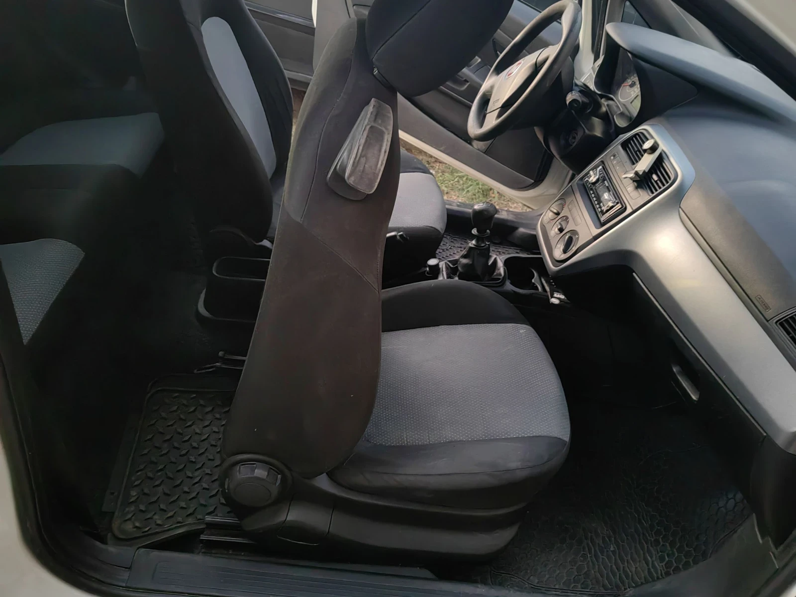 Fiat Punto, снимка 6 - Автомобили и джипове - 55696279