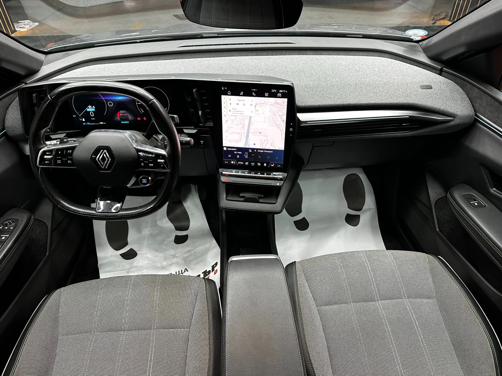 Renault Megane E-Tech EV60 Techno, снимка 9 - Автомобили и джипове - 56103344