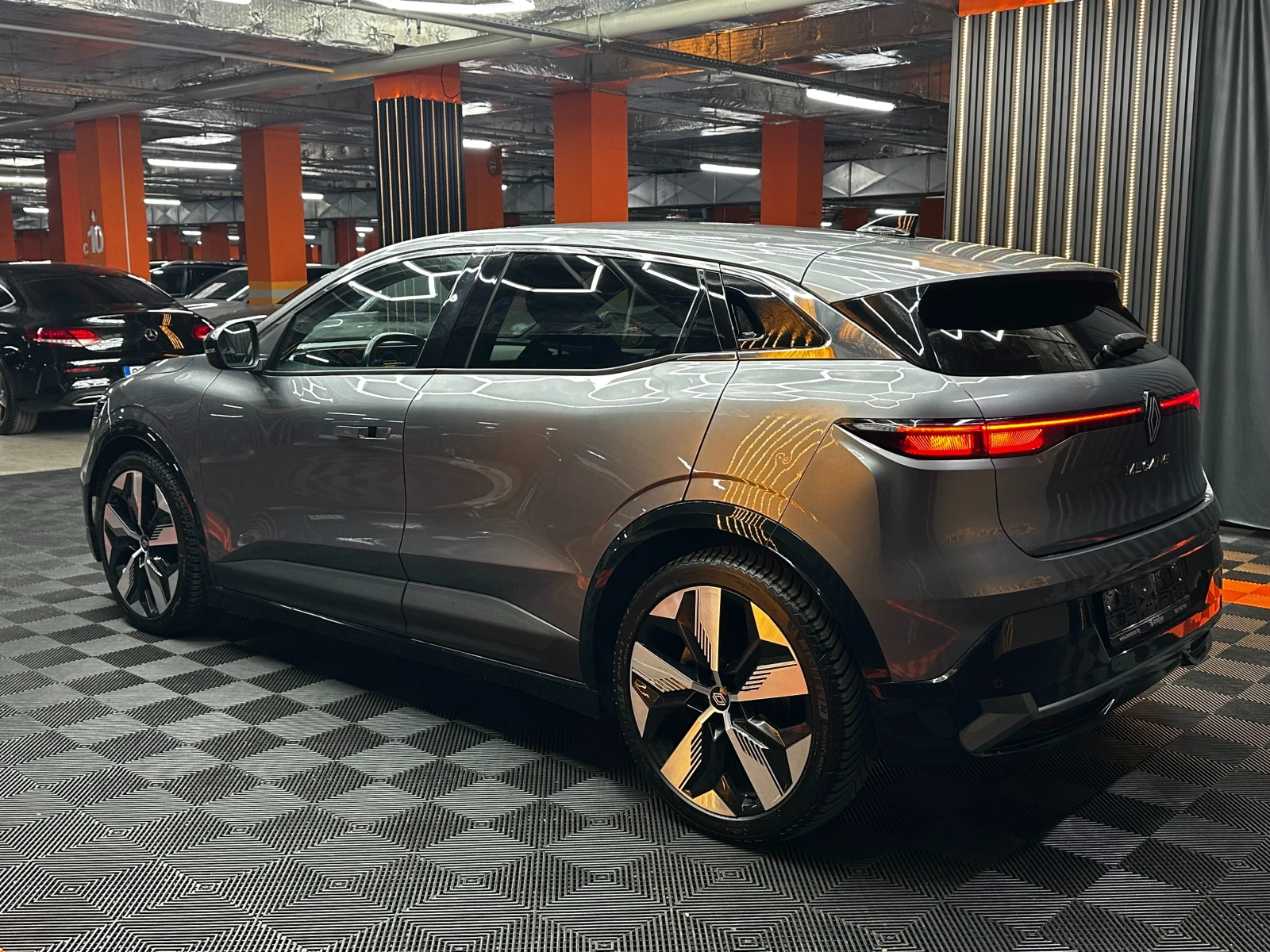 Renault Megane E-Tech EV60 Techno, снимка 5 - Автомобили и джипове - 56103344