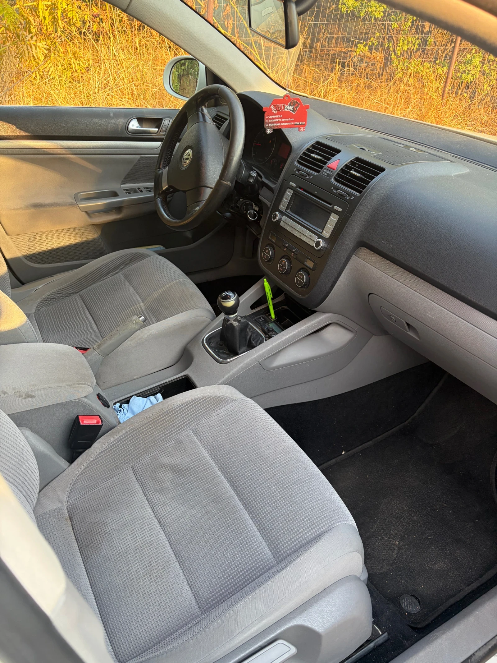 VW Golf 1.9 TDI, снимка 2 - Автомобили и джипове - 56172791
