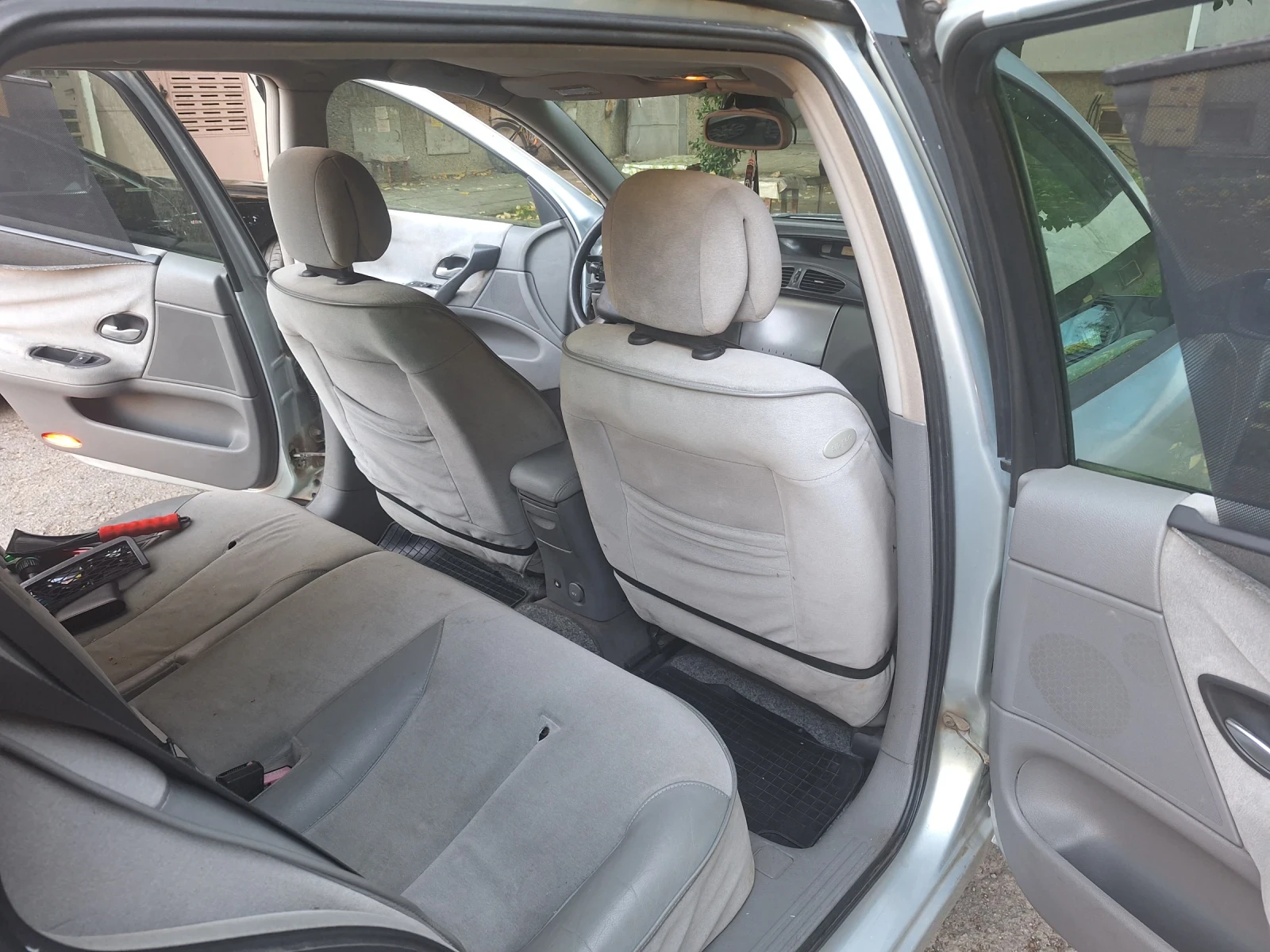 Renault Laguna 2, снимка 7 - Автомобили и джипове - 56260245