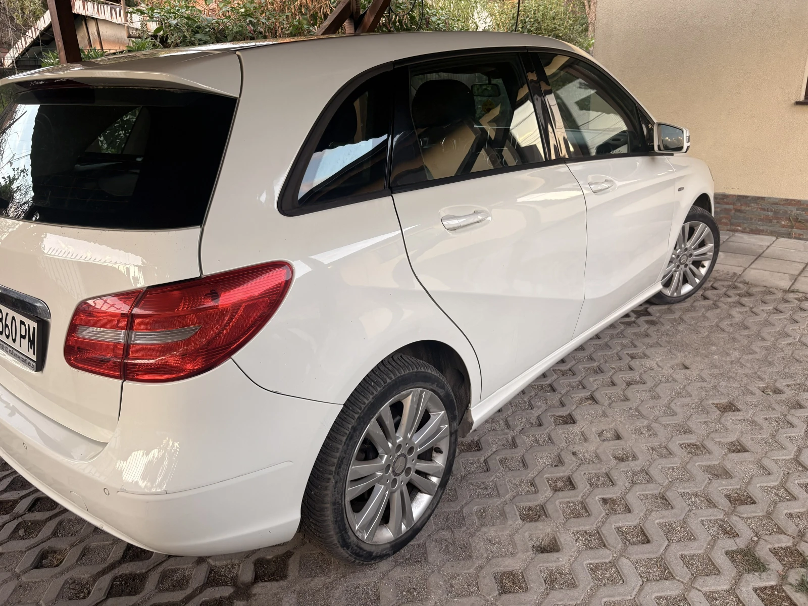 Mercedes-Benz B 180, снимка 3 - Автомобили и джипове - 56408752