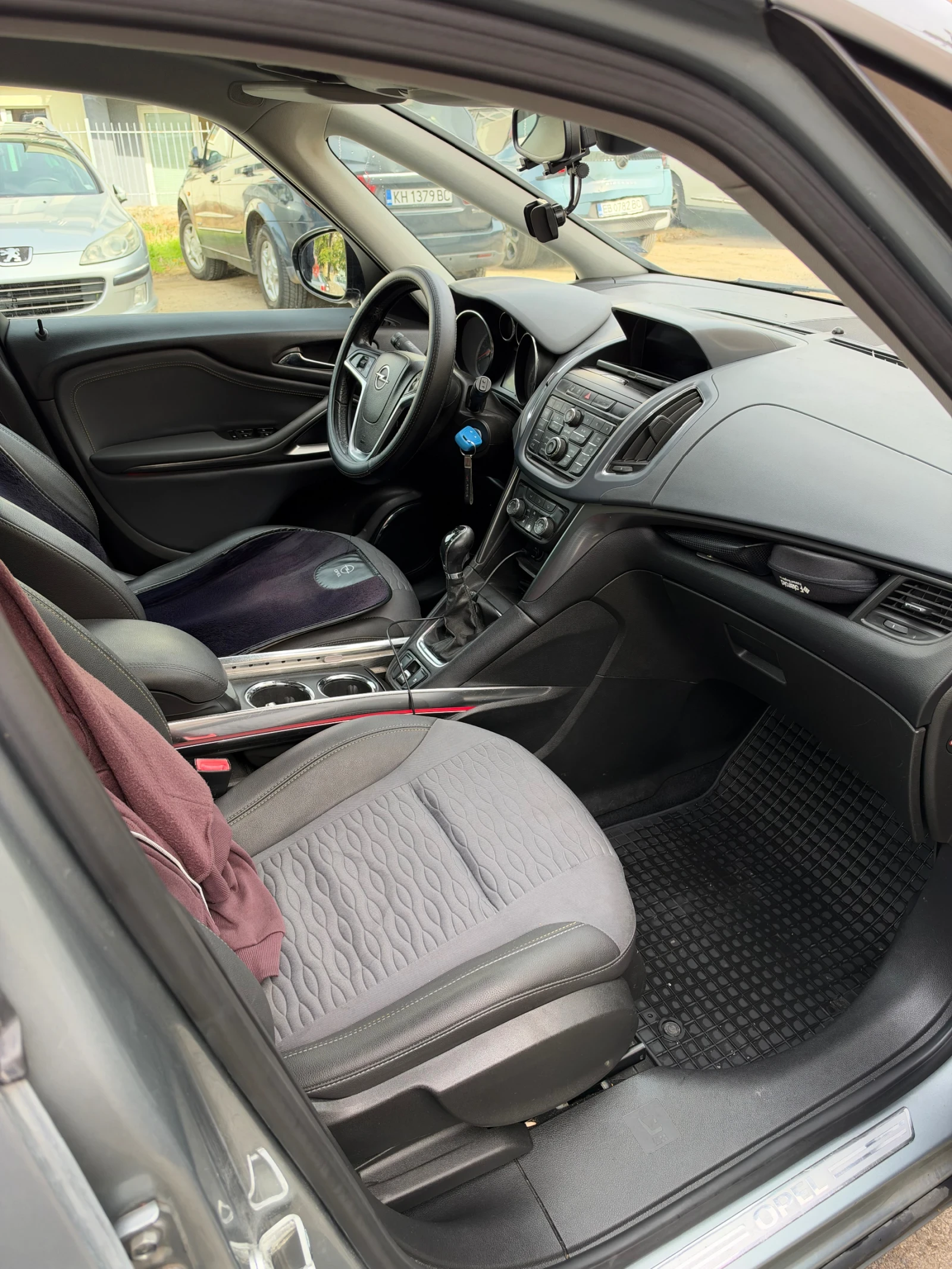 Opel Zafira Tourer, снимка 14 - Автомобили и джипове - 56576848