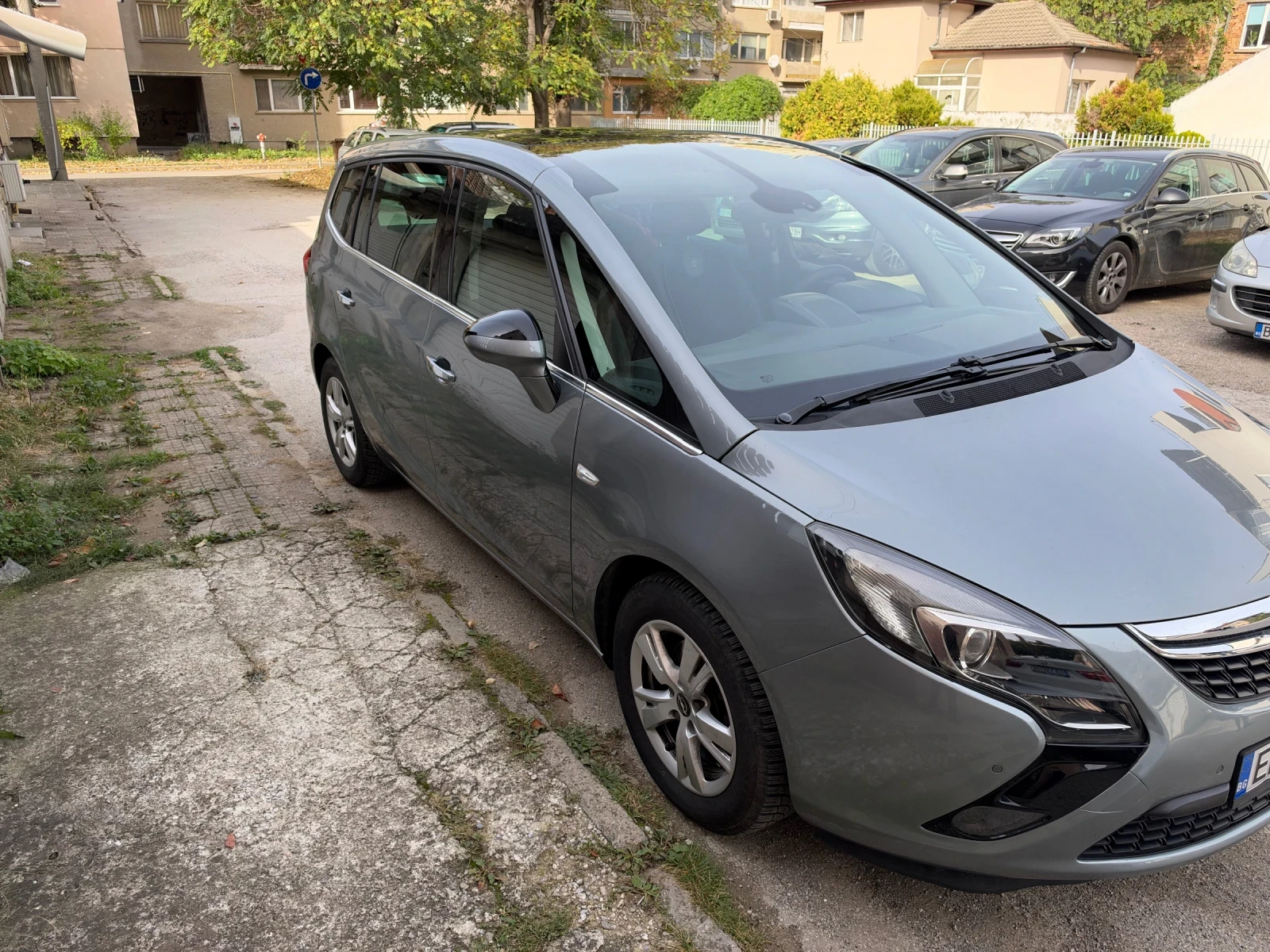 Opel Zafira Tourer, снимка 2 - Автомобили и джипове - 56576848