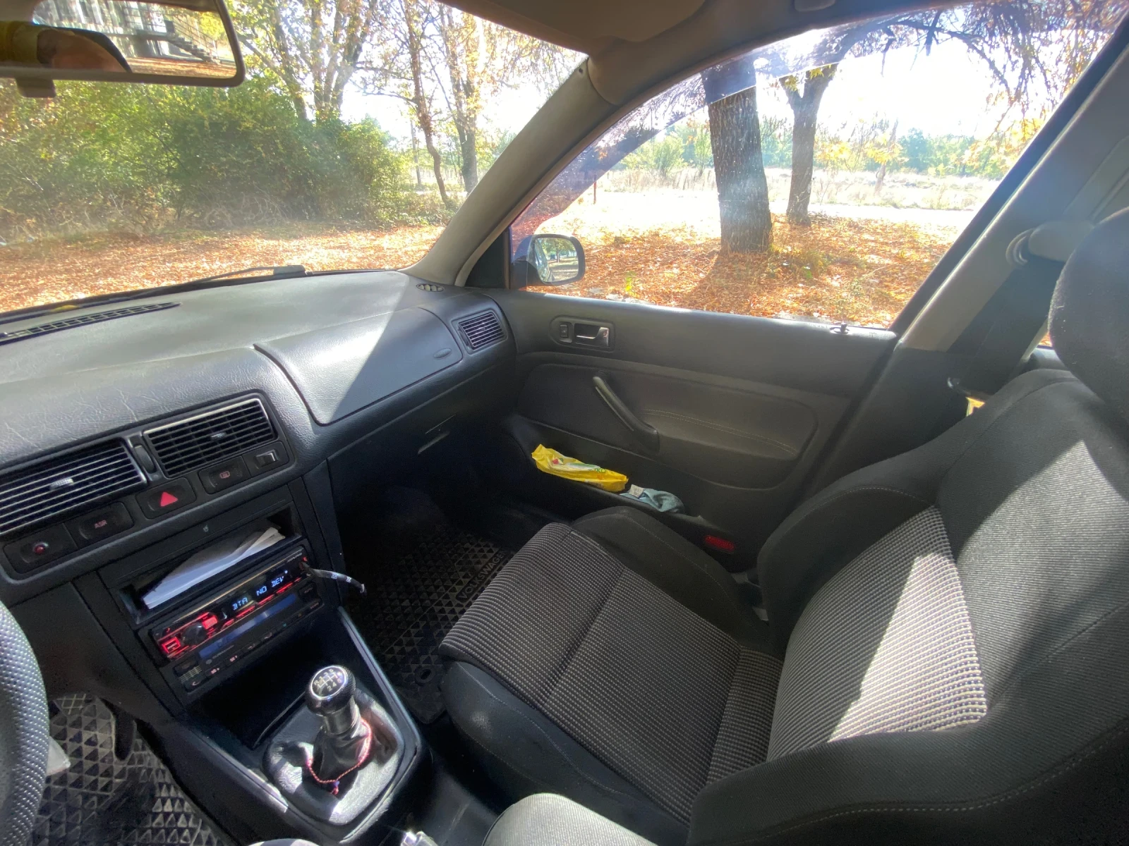 VW Golf 1.9 116, снимка 2 - Автомобили и джипове - 56648262