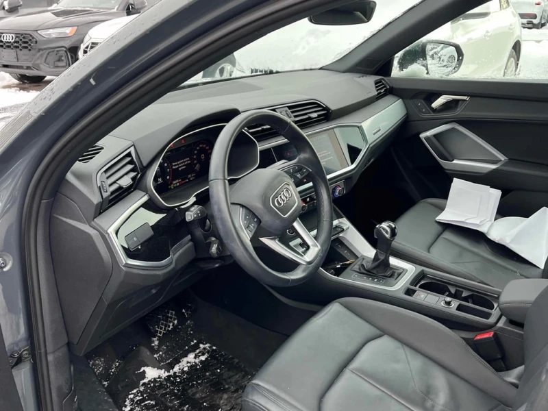 Audi Q3 2022 Komfort * CARFAX * БЕЗ ПЪРВОНАЧАЛНА ВНОСКА, снимка 7 - Автомобили и джипове - 52975388