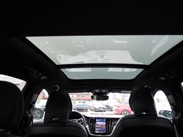 Volvo XC60 Black Edition Ultra B5 AWD, снимка 15 - Автомобили и джипове - 52814407