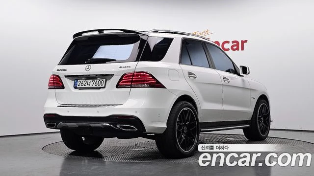 Mercedes-Benz GLE 350 | TOP SERVICE AMG OPTIC, снимка 2 - Автомобили и джипове - 55949694