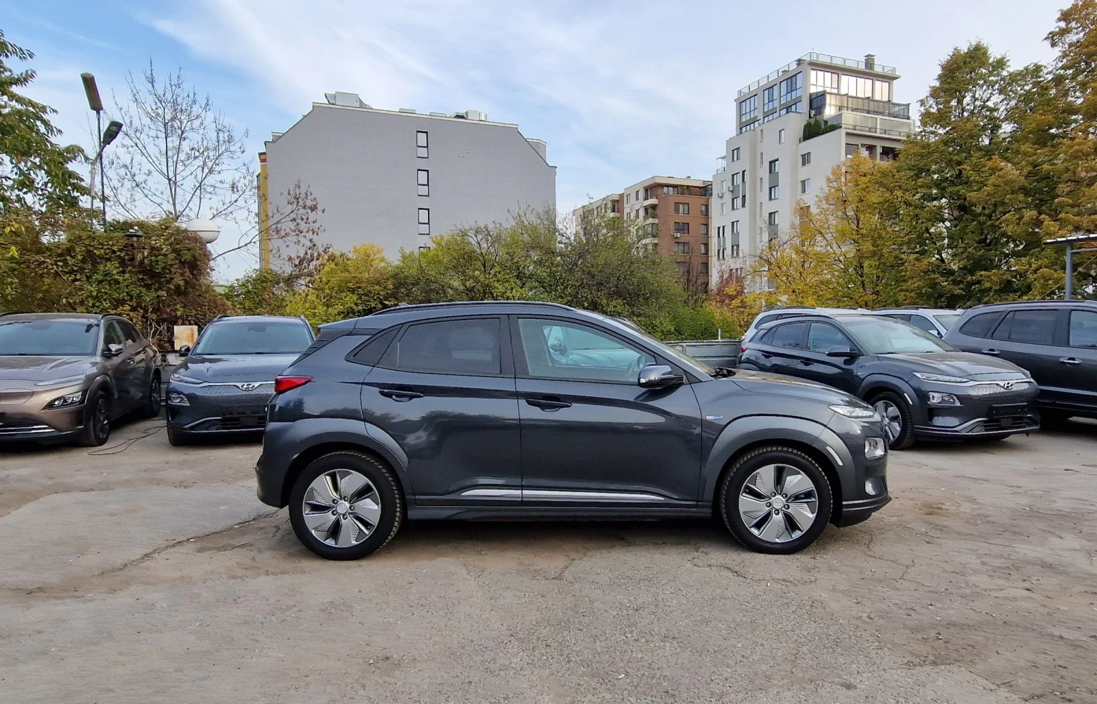 Hyundai Kona 64KW/Premium/SOH 99% - изображение 2