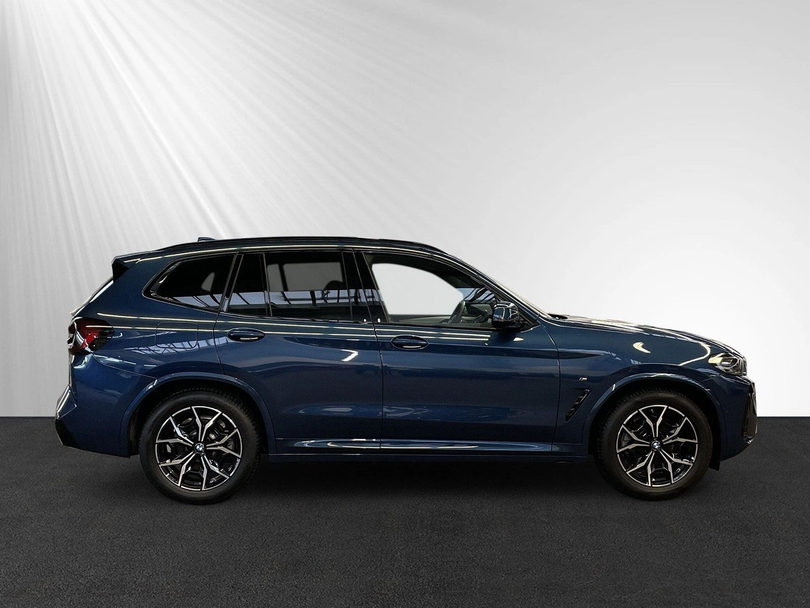 BMW X3 2.0d* M SPORT* HEAD-UP* LED* NAVI* CARPLAY* KEYLES - изображение 2