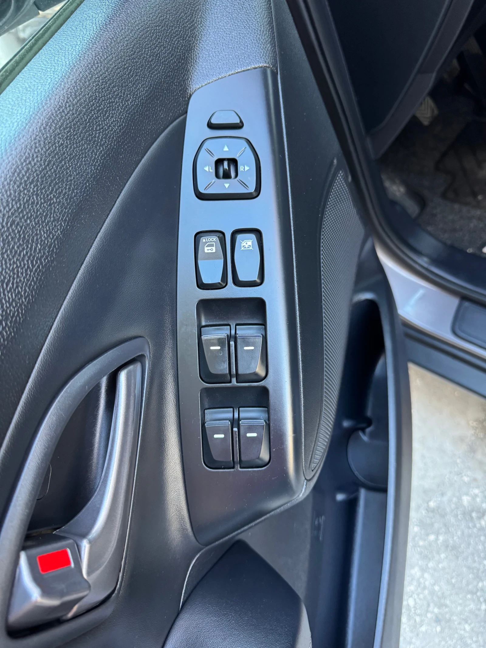 Hyundai IX35 1.7 дизел 117 К.с Фейслифт /Кожа/Навигация - изображение 10