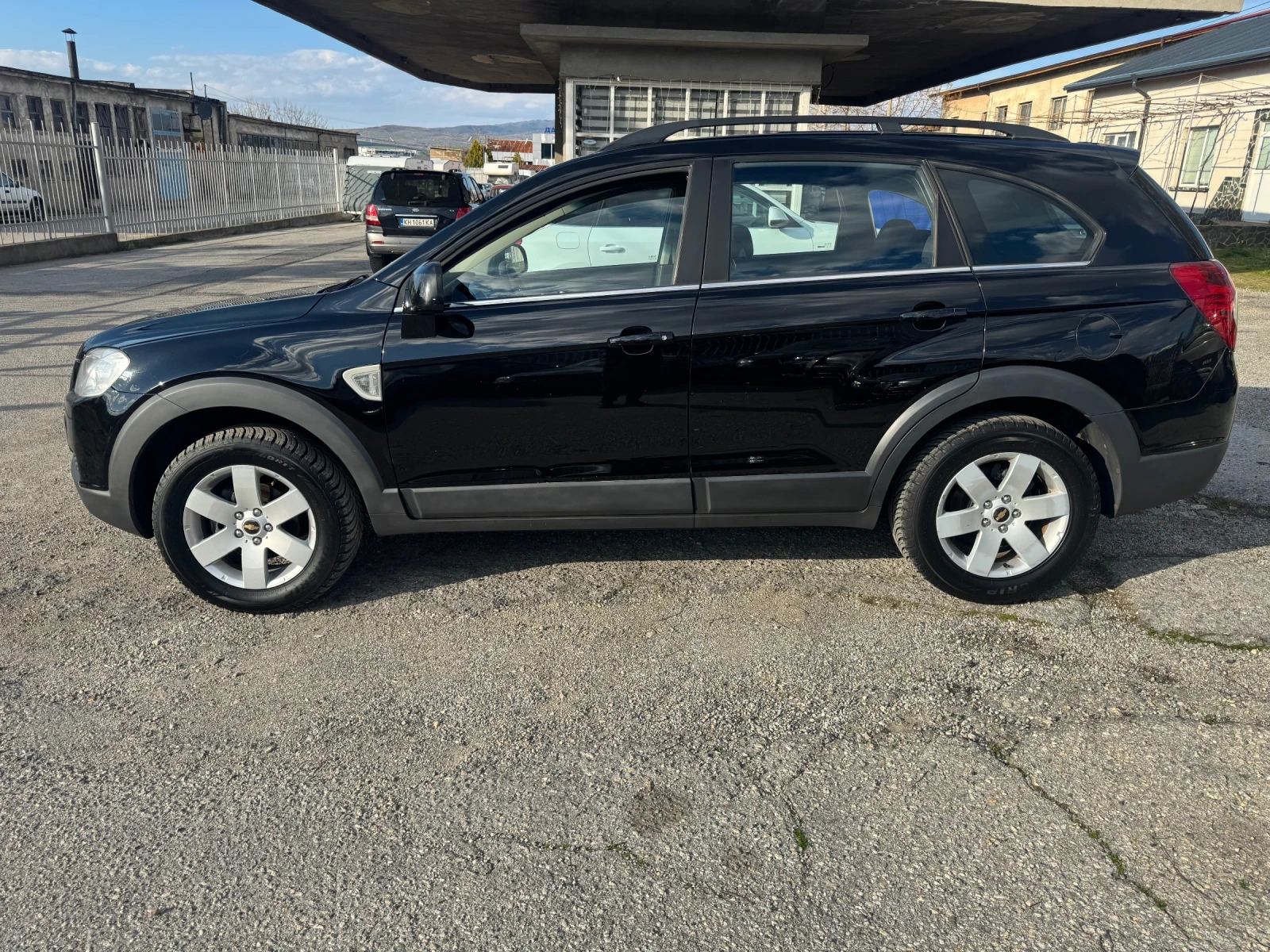 Chevrolet Captiva 2.4i GPL 4x4, снимка 2 - Автомобили и джипове - 54127014