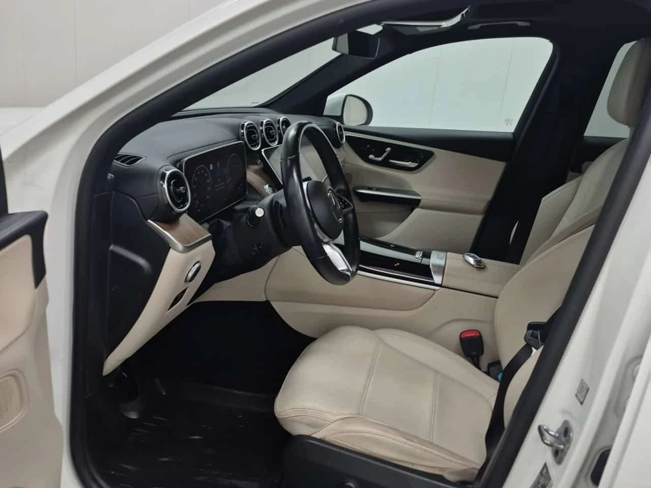 Mercedes-Benz GLC 300 * 4MATIC* ПАНОРАМА* 360 КАМЕРА* , снимка 7 - Автомобили и джипове - 54147568