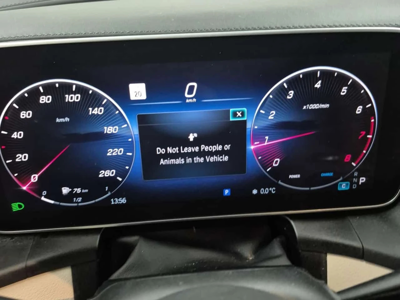 Mercedes-Benz GLC 300 * 4MATIC* ПАНОРАМА* 360 КАМЕРА* , снимка 10 - Автомобили и джипове - 54147568