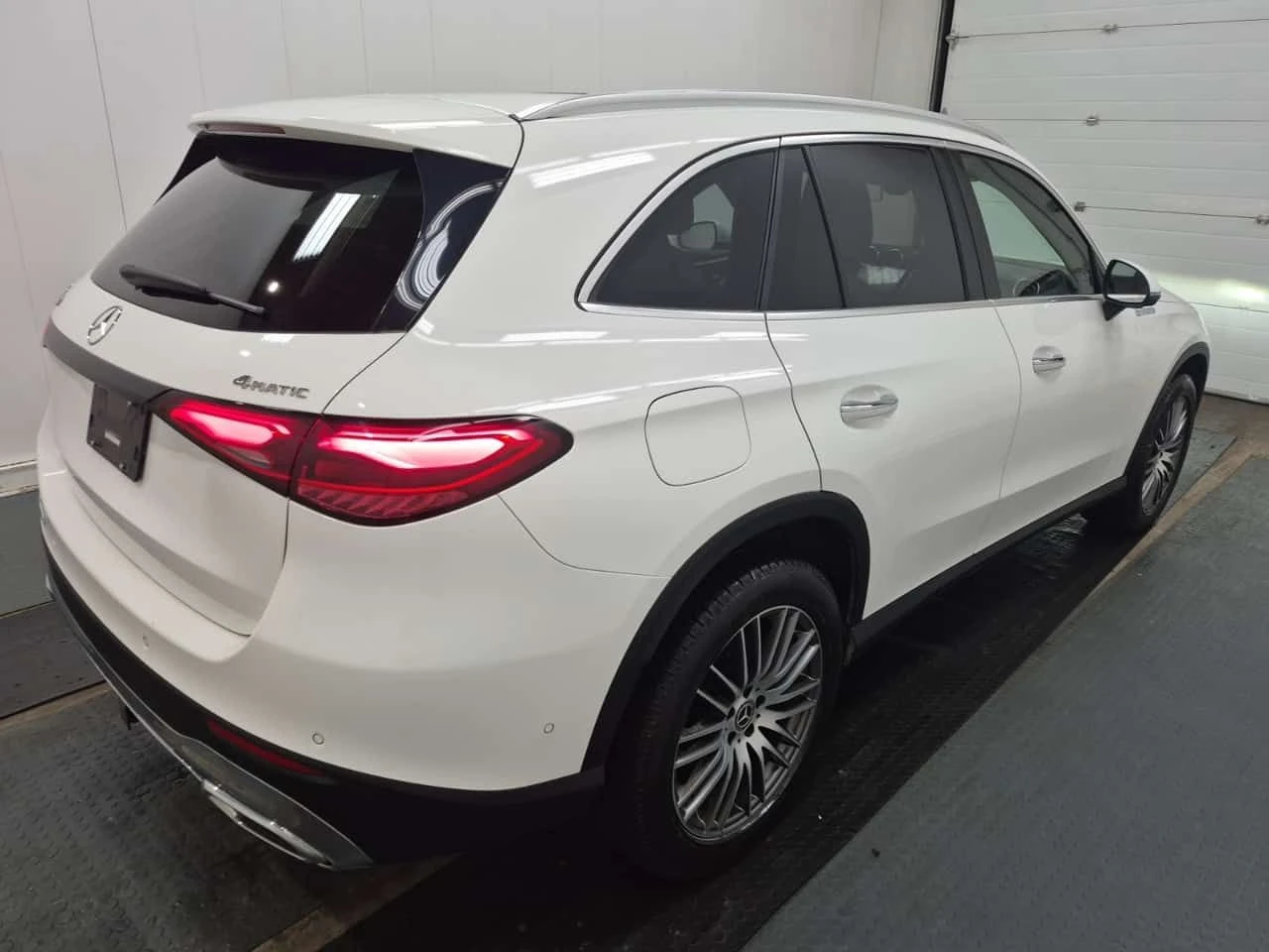Mercedes-Benz GLC 300 * 4MATIC* ПАНОРАМА* 360 КАМЕРА* , снимка 6 - Автомобили и джипове - 54147568
