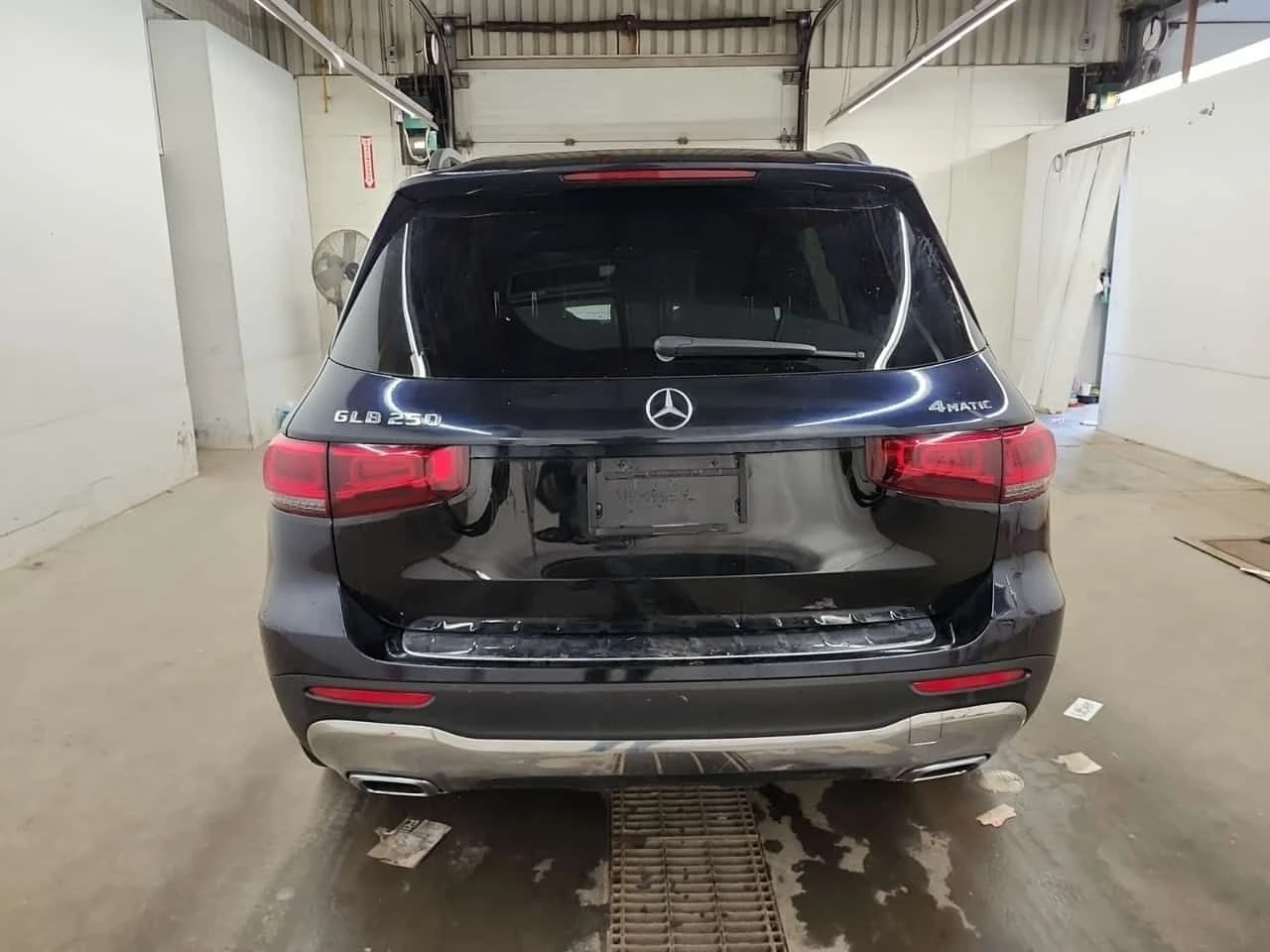 Mercedes-Benz GLB ПАМЕТ| ПАНОРАМА| АМБИЕНТ| CARFAX| , снимка 6 - Автомобили и джипове - 54218501