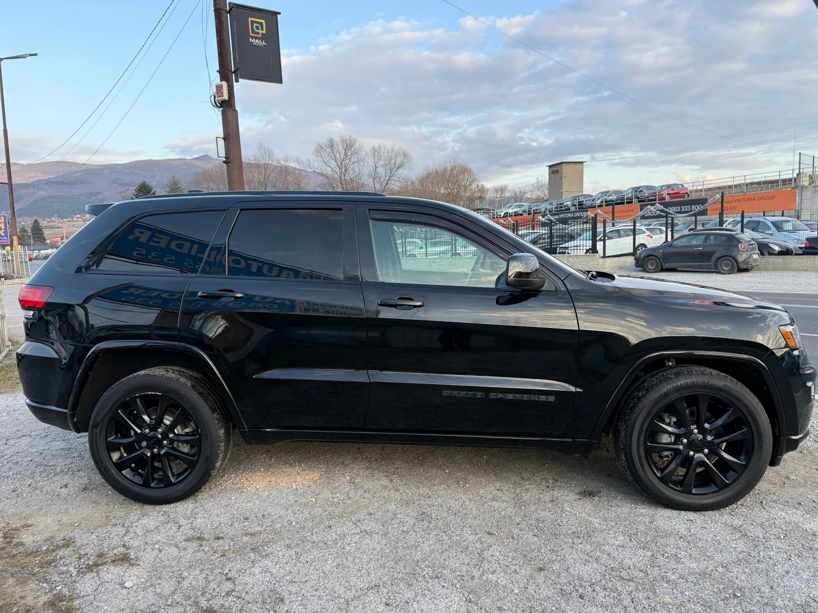 Jeep Grand cherokee 4x4 ALTITUDE , снимка 4 - Автомобили и джипове - 54227728