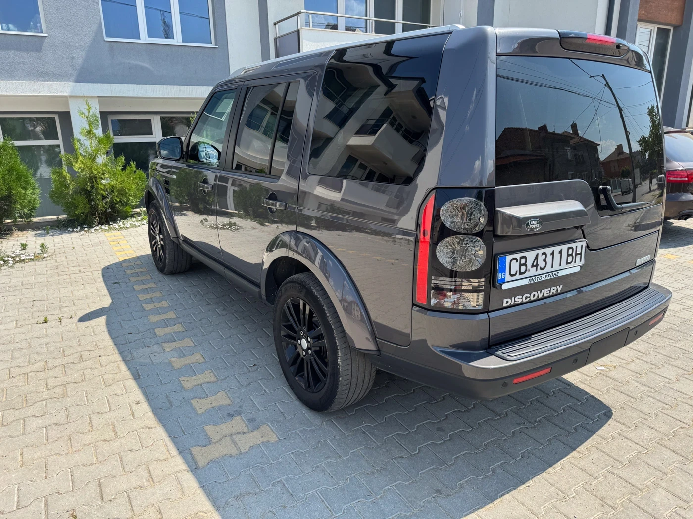 Land Rover Discovery HSE Landmark, снимка 8 - Автомобили и джипове - 54595656
