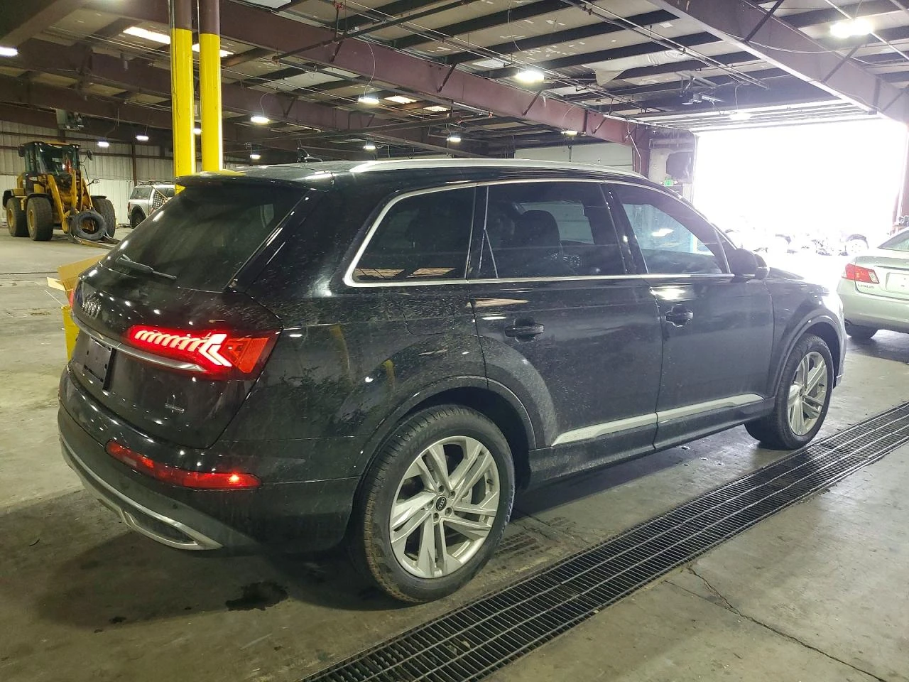 Audi Q7 2.0l Premium, снимка 3 - Автомобили и джипове - 54743200