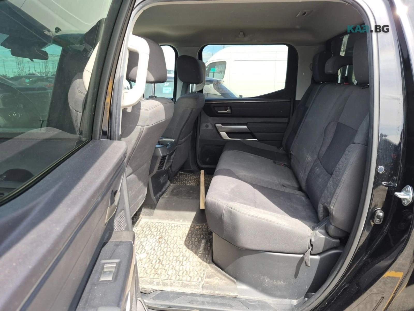 Toyota Tundra SR5 CREW CAB STD BED * AвтоКредит * (ЦЕНА ДО БГ), снимка 14 - Автомобили и джипове - 54826044