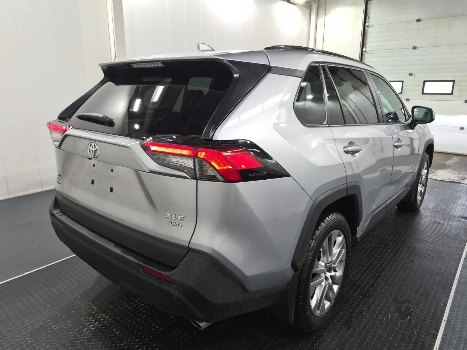 Toyota Rav4 XLE * * CARFAX * * АВТО КРЕДИТ * * , снимка 6 - Автомобили и джипове - 55049563