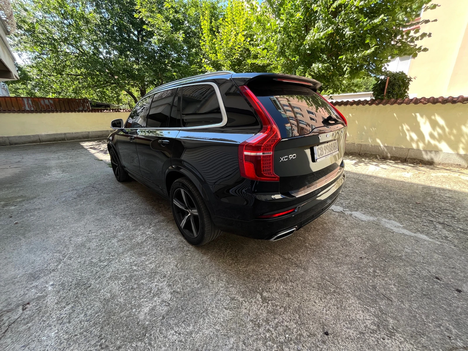 Volvo Xc90 R-DESIGN, снимка 3 - Автомобили и джипове - 55351207