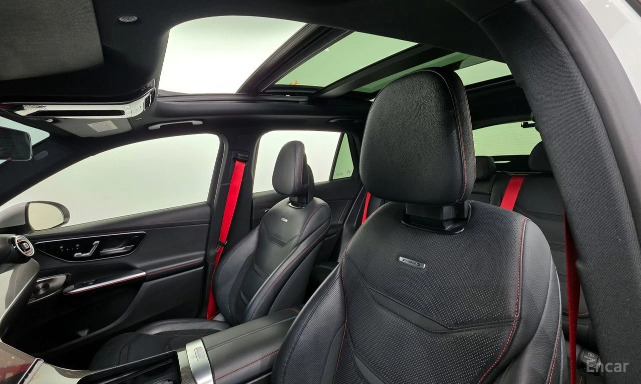 Mercedes-Benz GLC 43 AMG 4MATIC* BURMESTER* DISTRONIC* HEAD-UP* 360* , снимка 13 - Автомобили и джипове - 55475909