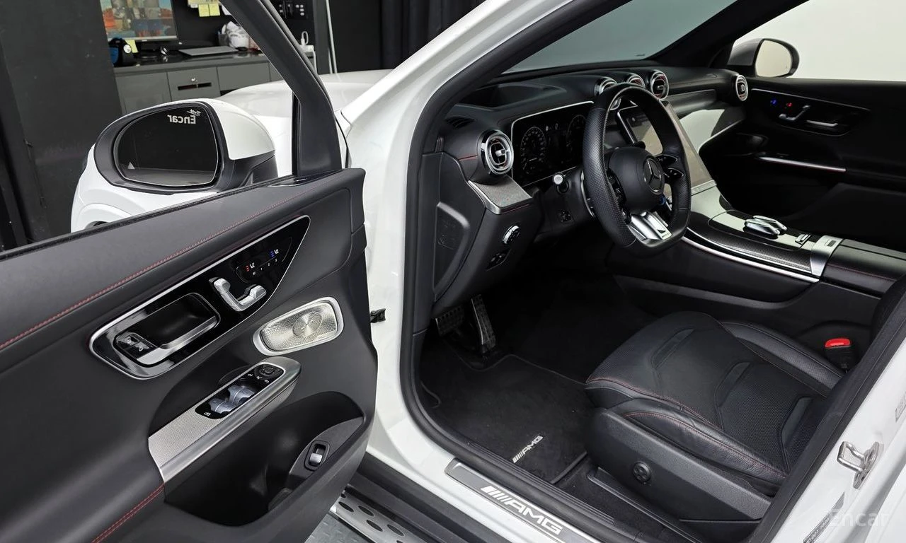 Mercedes-Benz GLC 43 AMG 4MATIC* BURMESTER* DISTRONIC* HEAD-UP* 360* , снимка 6 - Автомобили и джипове - 55475909