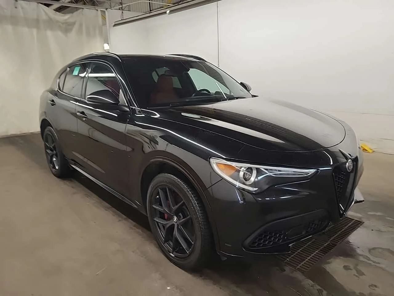 Alfa Romeo Stelvio * TI SPORT * CARFAX * ОПЦИЯ ЗА ФИНАНСИРАНЕ, снимка 2 - Автомобили и джипове - 55547350