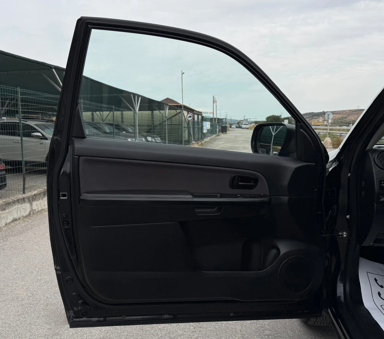 Suzuki Grand vitara 1.6i-4x4-GPL-166.000km-НАПЪЛНО РЕАЛНИ-БЕЗ РЪЖДИ, снимка 15 - Автомобили и джипове - 56233443