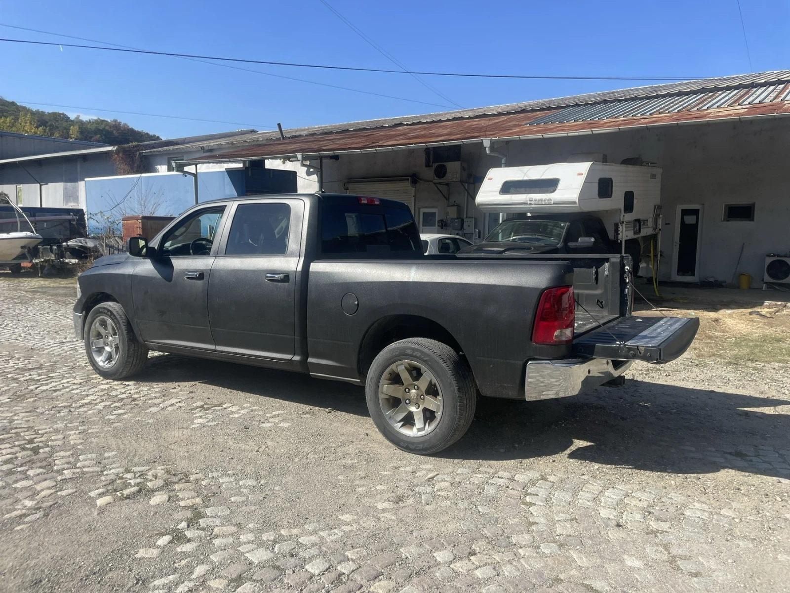 Dodge RAM 1500 5, 7 HEMI SLT 8ZF, снимка 7 - Автомобили и джипове - 56594673