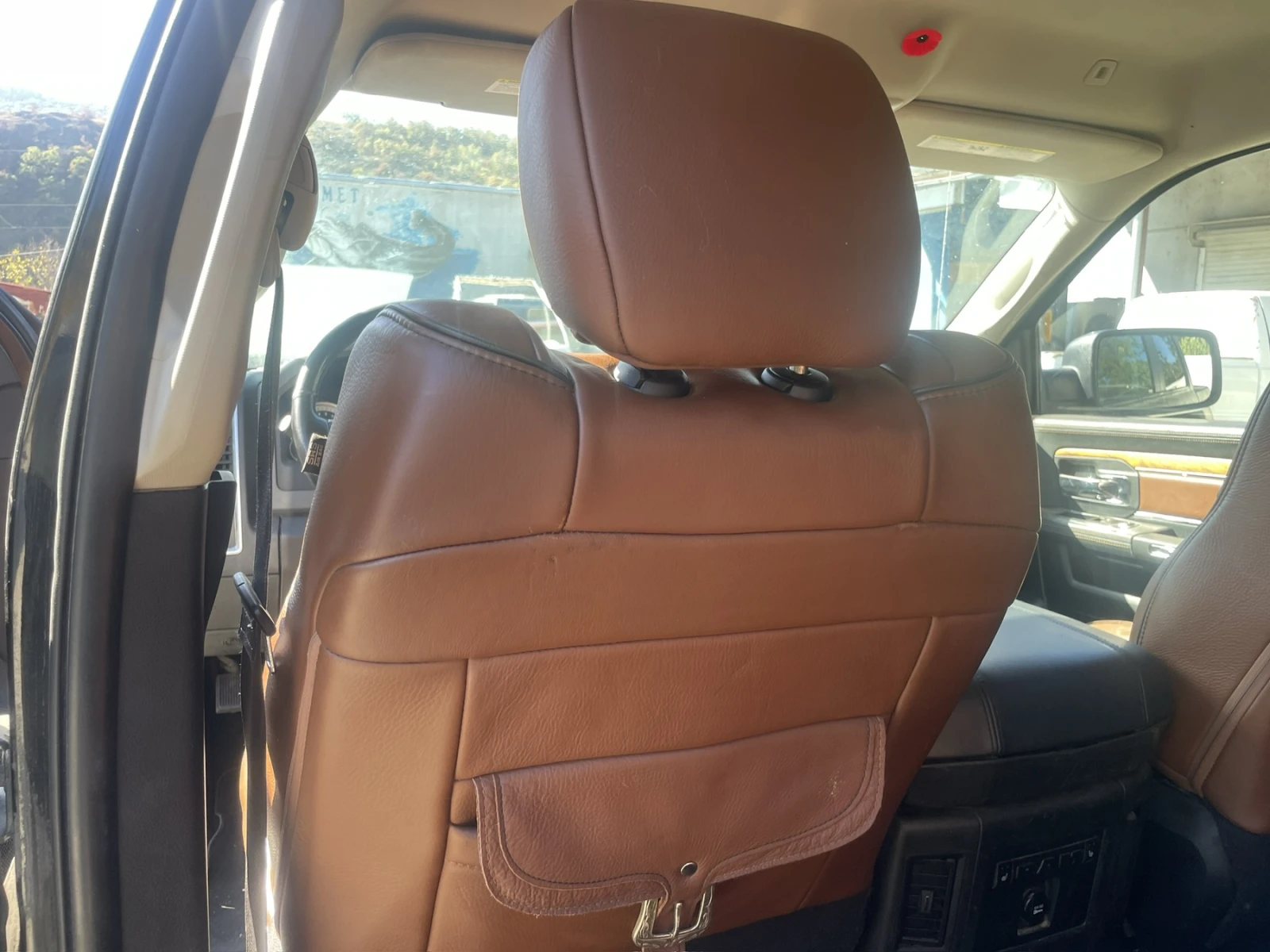 Dodge RAM 1500 5, 7 HEMI SLT 8ZF, снимка 14 - Автомобили и джипове - 56594673