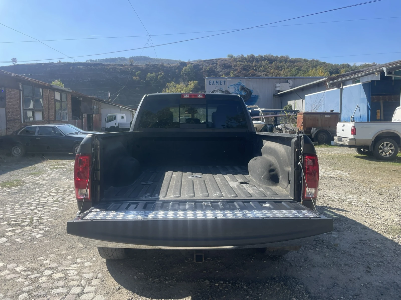Dodge RAM 1500 5, 7 HEMI SLT 8ZF, снимка 6 - Автомобили и джипове - 56594673