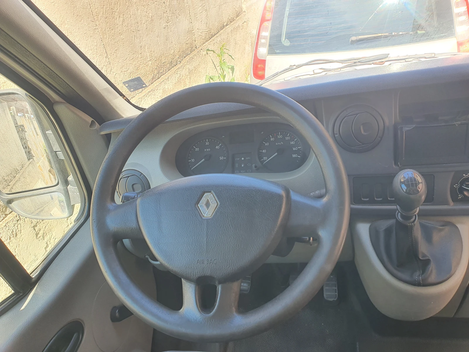 Renault Master Дълга база, снимка 4 - Бусове и автобуси - 54331228