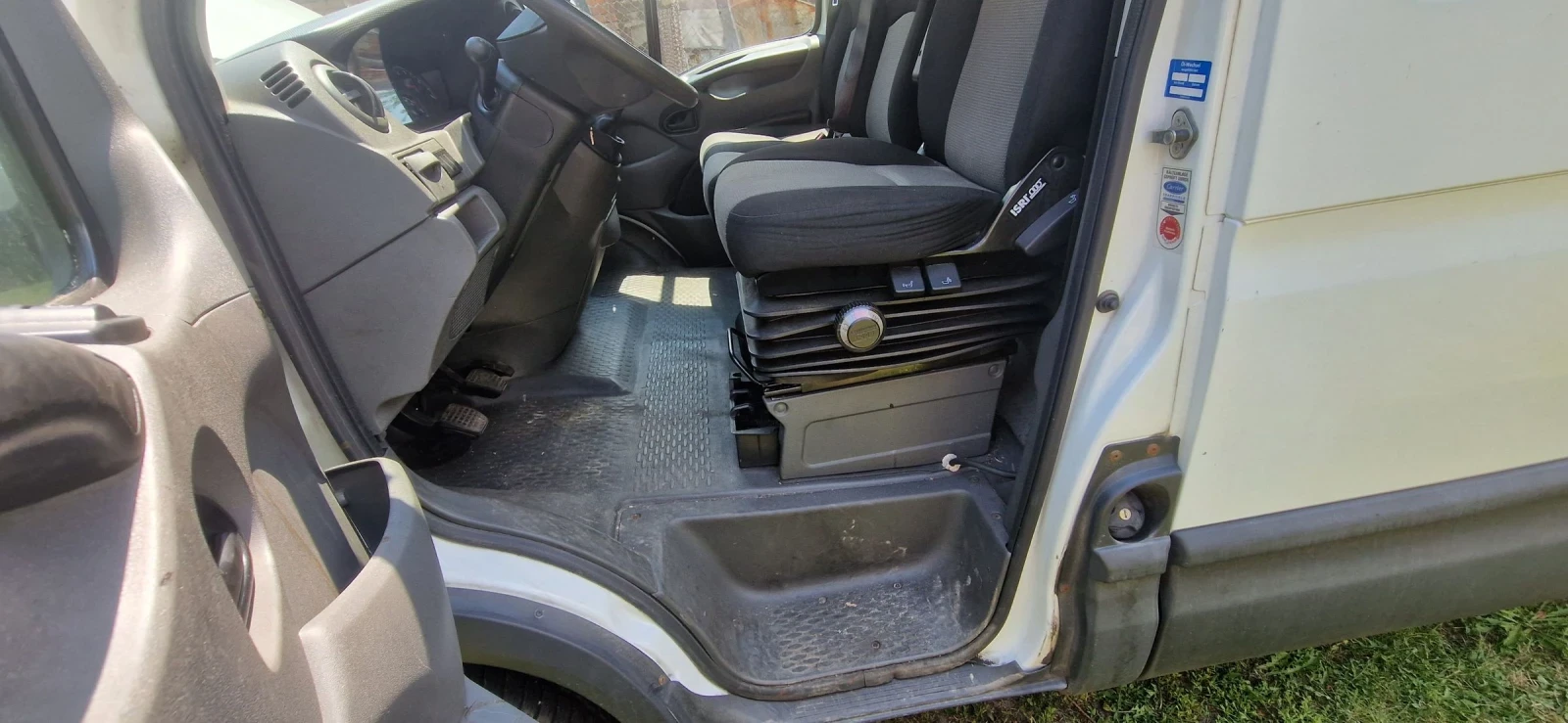 Iveco 35s13 ХЛАДИЛЕН, снимка 9 - Бусове и автобуси - 55289665